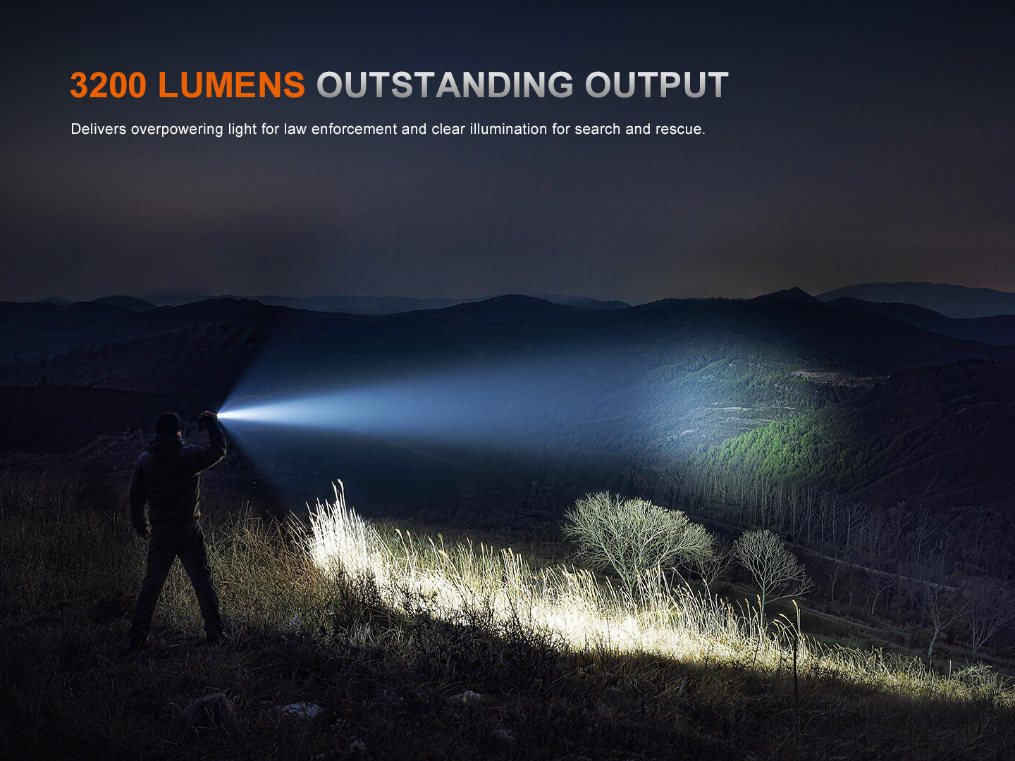 3200 lumen rechargeable flashlight Fenix TK22R Tactical & Duty C rechargeable and thanks to a USB LEO 3200 Flex Flashlight